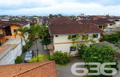 Casa com 1 quarto à venda na Rua Papa João XXIII, 705, Iririú, Joinville