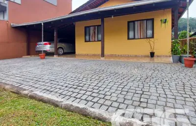 Casa com 3 quartos à venda na Rua Waldemiro José Borges, 180, Itinga, Joinville