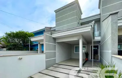 Casa com 3 quartos à venda na Rua Tuiuti, 463, Aventureiro, Joinville