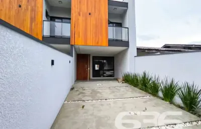 Casa com 3 quartos à venda na Rua Papa João XXIII, 807, Iririú, Joinville