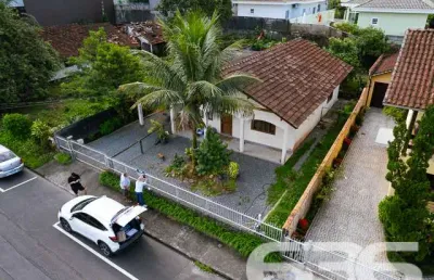 Casa com 3 quartos à venda na Rua Quinze de Novembro, 69, Glória, Joinville