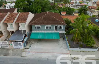 Casa com 6 quartos à venda na Rua Papa João XXIII, 210, Iririú, Joinville