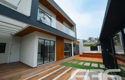 Casa com 3 quartos à venda na Rua Santa Catarina, 231, Floresta, Joinville