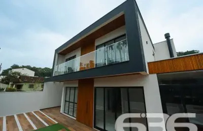Casa com 3 quartos à venda na Rua Santa Catarina, 231, Floresta, Joinville