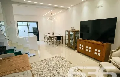 Casa com 3 quartos à venda na Rua Quinze de Novembro, Glória, Joinville