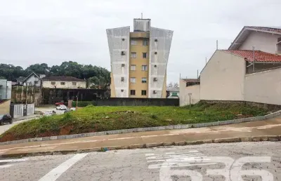 Terreno à venda na Rua Santa Catarina, 300, Floresta, Joinville