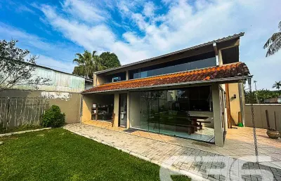 Casa com 3 quartos à venda na Rua Quinze de Novembro, 115, Glória, Joinville