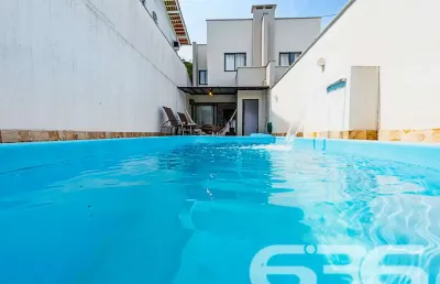 Casa com 3 quartos à venda na Rua Papa João XXIII, 203, Iririú, Joinville