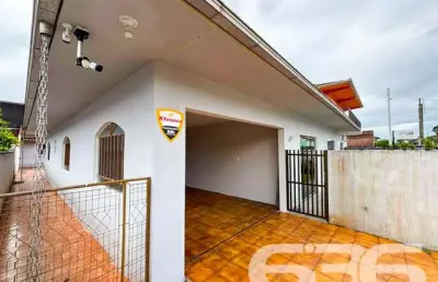 Casa com 3 quartos à venda na Rua Papa João XXIII, 478, Iririú, Joinville