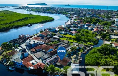 Casa com 3 quartos à venda na Amândio Cabral, 77, Centro, Balneário Barra do Sul