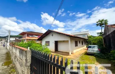 Casa com 3 quartos à venda na Rua Papa João XXIII, 368, Iririú, Joinville