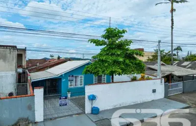 Casa com 3 quartos à venda na Benício Felipe Da Silva, 266, Adhemar Garcia, Joinville