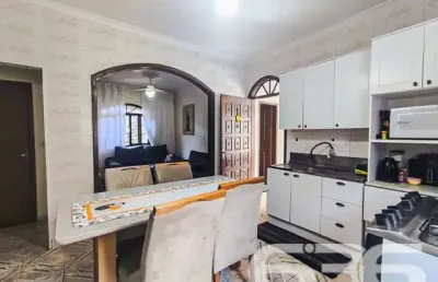Casa com 3 quartos à venda na Rua Selma Doering Bruhns, 237, Jardim Iririú, Joinville