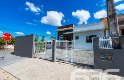 Casa com 3 quartos à venda na Rua Santa Catarina, Floresta, Joinville
