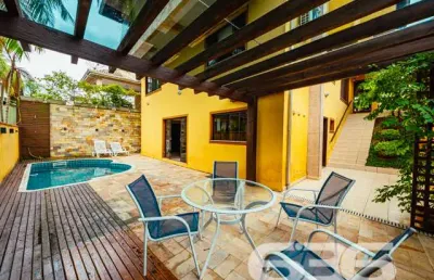 Casa com 4 quartos à venda na Rua Almirante Jaceguay, 533, Costa e Silva, Joinville