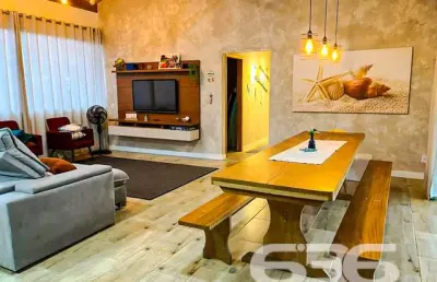 Casa com 2 quartos à venda na Rua Treze, Praia do Ervino, São Francisco do Sul