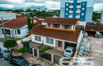 Casa com 3 quartos à venda na Rua Almirante Jaceguay, 70, Costa e Silva, Joinville