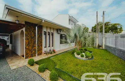 Casa com 3 quartos à venda na Pastor Guilherme Raú, 380, Saguaçu, Joinville