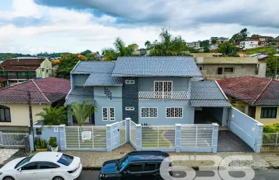 Casa com 5 quartos à venda na Rua Minas Gerais, 305, Nova Brasília, Joinville