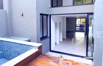 Casa em condomínio fechado com 3 quartos à venda na Rua Alexandre Schlemm, 605, Anita Garibaldi, Joinville
