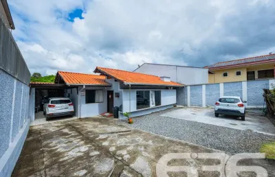 Casa com 3 quartos à venda na Rua Santa Catarina, 335, Floresta, Joinville