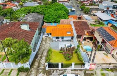 Casa com 3 quartos à venda na Rua Santa Catarina, 335, Floresta, Joinville