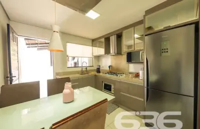 Casa com 2 quartos à venda na Rua Minas Gerais, 67, Nova Brasília, Joinville