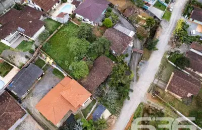 Terreno à venda na Rua Papa João XXIII, 265, Iririú, Joinville