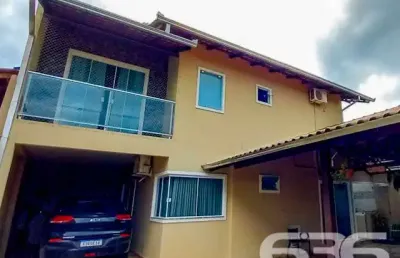 Casa com 6 quartos à venda na Rua Tuiuti, 593, Aventureiro, Joinville