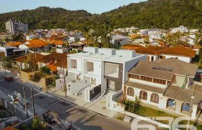 Casa com 3 quartos à venda na Pastor Guilherme Raú, 256, Saguaçu, Joinville