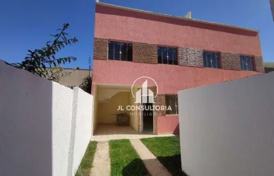 Sobrado com três quartos/suíte espaço de terreno nos fundos e terraço