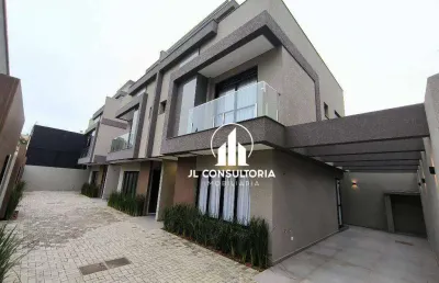 Sobrado alto padrão no água verde, decorado com charme e sofisticação