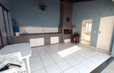 Casa com 3 quartos à venda na Rua Professor Clemente Pinto, Medianeira, Porto Alegre