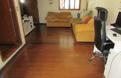 Casa com 3 quartos à venda na Rua Saldanha Marinho, Menino Deus, Porto Alegre