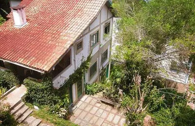 Casa com 3 quartos à venda na Rua Coronel Gomes de Carvalho, Vila Conceição, Porto Alegre