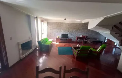 Casa com 3 quartos à venda na Rua Manoel Antônio de Magalhães, Menino Deus, Porto Alegre