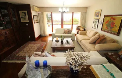 Apartamento com 3 quartos à venda na Rua Monroe, Menino Deus, Porto Alegre