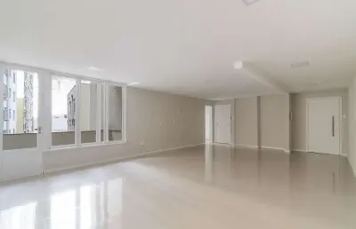 Apartamento com 3 quartos à venda na Rua Ramiro Barcelos, Moinhos de Vento, Porto Alegre