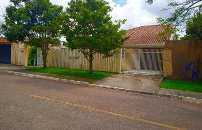 Casa à venda na Rua Vinte e Um de Abril, Centro, Pinhais