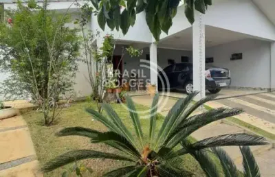 Casa térrea no condomínio lago da serra - araçoiaba da serra/sp