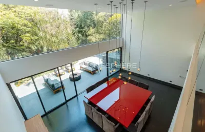 Casa à venda no alto de pinheiros - rua ourânia. são 4 suítes, piscina, área gourmet, cinema 12 lugares e 5 vagas. são 716 m², projeto de ana maria vieira santos, paisagismo de gilberto elkis e sistem