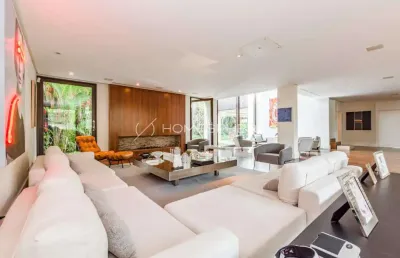 Casa à venda na rua turquia jardim europa, são paulo. casa à venda jardim europa, 4 quartos, sendo 4 suítes, projeto arthur casas e paisagismo de gil fialho, piscina, jardim e 4 vagas. mansão à venda 