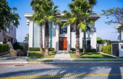 Casa de condomínio com 800 m², 4 quartos sendo 4 suítes à venda no bairro tambore.