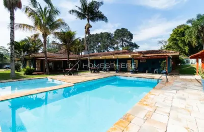 Casa de condomínio com 1054.57 m², 4 quartos sendo 3 suítes à venda no bairro granja viana.