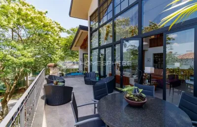 Casa de condomínio com 500 m², 4 quartos sendo 4 suítes à venda no bairro tambore.