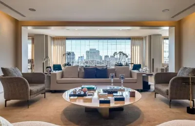 Apartamento andar alto no edifício st. leopold – rua leopoldo couto de magalhães jr – itaim bibi – projeto roberto migotto mobiliado