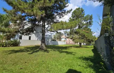 Terreno com 560 m²,  à venda no bairro aldeia da serra.