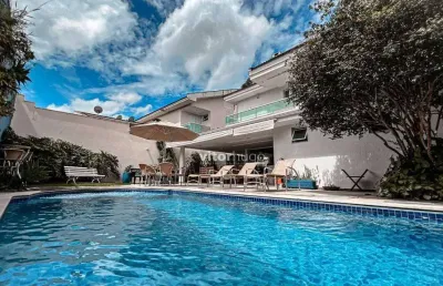 Casa com 3 quartos à venda no Jardins Roma, Uberlândia 
