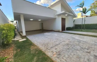 Casa com 3 quartos à venda no Jardim Karaíba, Uberlândia 
