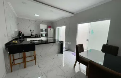 Casa com 3 quartos à venda em Saraiva, Uberlândia 